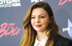 Em uma carta aberta, Amber Tamblyn destrói James Woods por dar em cima dela quando ela tinha 16 anos