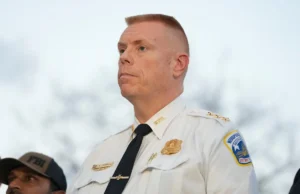 Jeffery Carroll nomeado chefe de polícia interino de DC enquanto o aumento da aplicação da lei federal continua
