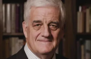 Pressão sobre Farage para demitir o candidato ‘racista’ da Reforma enquanto ele dobra a afirmação de que Lammy deveria ‘voltar para casa’ no Caribe