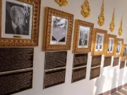 Trump escreve placas partidárias para antecessores em sua recém-instalada Calçada da Fama Presidencial