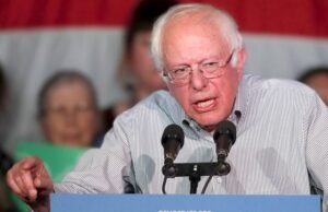 Bernie trai os democratas e anuncia candidatura à reeleição como independente