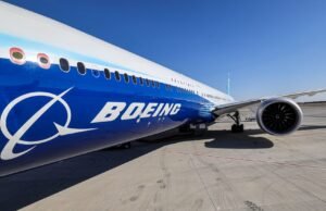 Boeing demitirá 10% da força de trabalho em meio a greve massiva e problemas financeiros