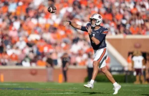 Winnipeg Blue Bombers assinam com o ex-Estado de Michigan, Auburn QB Payton Thorne