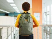 Os distritos escolares estão mantendo os pais no escuro sobre a transição social