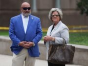 FBI investiga suposto esforço para se passar pela Chefe de Gabinete da Casa Branca, Susie Wiles