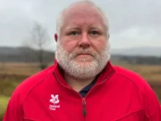 Mudas de árvores de Peak District mortas pela seca