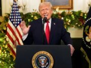 O discurso de vendas hiperbólico de Trump