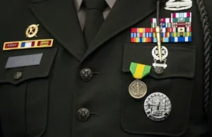 Trump premia 13 militares com nova Medalha de Defesa da Fronteira Mexicana