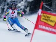 A campeã olímpica Sara Hector lidera a Copa do Mundo GS após a primeira corrida. Mikaela Shiffrin fica em 8º.