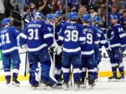 Rodada da NHL: Kucherov e Gonçalves impulsionam Lightning para vitória por 5-4 nos pênaltis sobre os Canadiens
