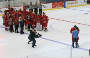 Estrela de ‘Heated Rivalry’ Robbie GK no episódio 5 de Scott e Kip, Beijo, sentindo-se ‘confortável’ filmando cenas de sexo e seu teste de tainha e bigode