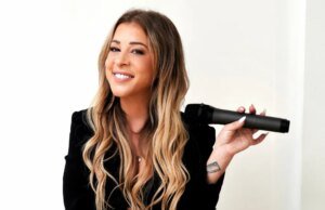 Rayna Greenberg, do podcast ‘Girls Gotta Eat’, faz sua primeira turnê solo de comédia