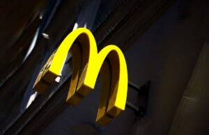 A briga do povo com o McDonald’s: por que os ativistas estão pedindo um boicote nacional