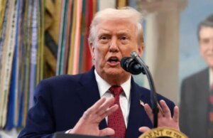 Verificando a afirmação de Trump de que a Venezuela roubou petróleo e terras dos EUA