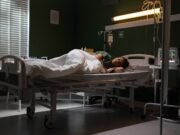 Mantendo a polícia fora dos cuidados durante a gravidez