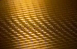 Estoque da Micron sobe à medida que fabricante de chips de memória quebra estimativas