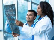 Ações médicas em movimento na lista de maior crescimento à medida que o desempenho do setor de saúde melhora