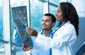 Ações médicas em movimento na lista de maior crescimento à medida que o desempenho do setor de saúde melhora