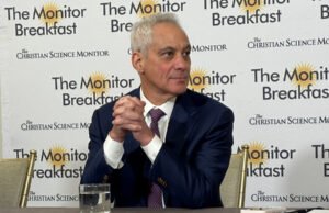 Rahm Emanuel aos colegas democratas: admitam os erros, ganhem nas questões económicas