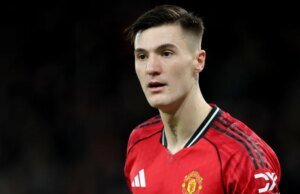 Teddy Sheringham pede que o Man Utd comece como estrela de £ 65 milhões no lugar de Benjamin Sesko contra o Arsenal