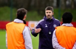 O chefe do Man Utd, Michael Carrick, responde à ‘boca grande’ de Roy Keane contra sua esposa Lisa