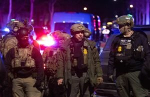 Os democratas precisam fechar o governo para financiar o terrorismo do ICE