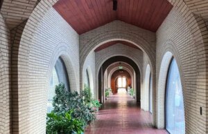 O fim de um retiro espiritual nas montanhas de Aspen