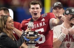 Fernando Mendoza fala espanhol? Como Indiana QB, nascido em Miami, permanece fiel à herança hispânica