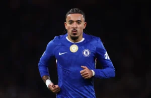 O Chelsea sofreu uma lesão antes do confronto em Brentford, com Malo Gusto descartado