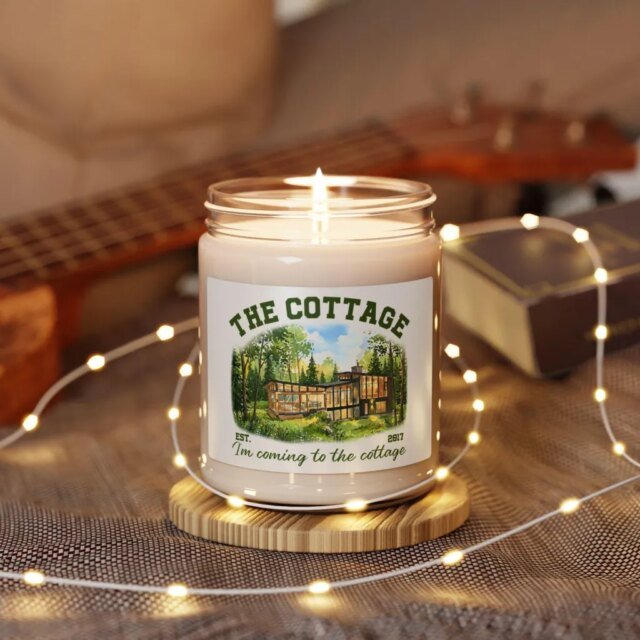 heated-rivalry-cottage-candle.jpg