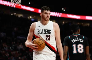 The High Score 100: Os maiores ascendentes e descendentes na classificação à medida que navegamos na Semana 17 no basquete fantasia