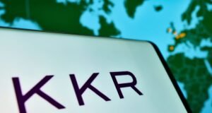 Os principais executivos da KKR superam os temores da indústria e compram US$ 35 milhões em ações