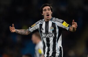 Manchester United adiciona meta de transferência de £ 100 milhões do Arsenal à lista de desejos de verão