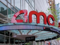 Ações da AMC Entertainment caem para novo mínimo com queda de 10% no público durante o quarto trimestre