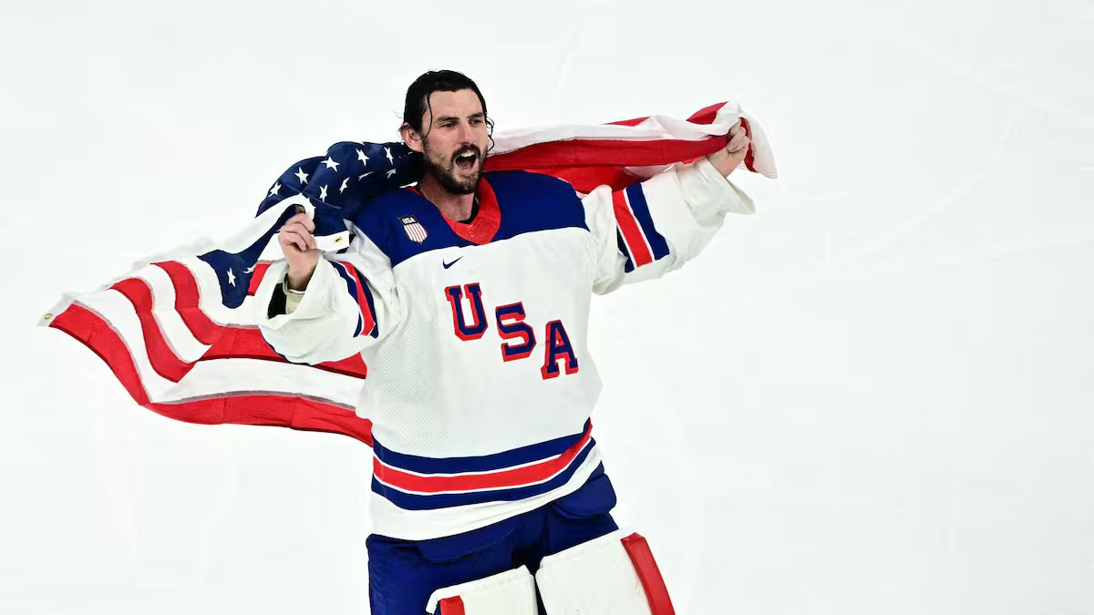 Connor Hellebuyck: uma performance digna do Templo do renomeado?