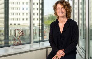 Petição em apoio à chefe da Berlinale, Tricia Tuttle, chega a quase 700 membros da indústria cinematográfica