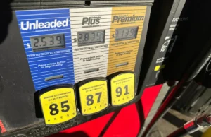 Os preços do gás continuam pela 12ª semana consecutiva abaixo de US$ 3 em meio ao ‘excesso de petróleo bruto’