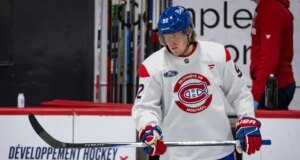 Sem aviso prévio, Patrik Laine não jogou fora do limite de data