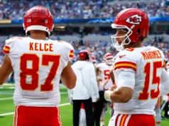 Travis Kelce e Patrick Mahomes supostamente processados por empresa de tênis por violação de direitos autorais