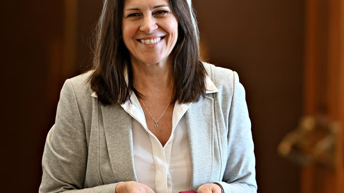 Ottawa doit hausser o financiamento dos atletas, segundo a ministra Isabelle Charest