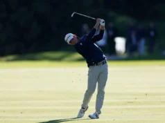 Os recém-chegados da Riviera, Penge e Bridgeman, dividem a liderança no Genesis com McIlroy em seu encalço