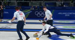 ‘Que tal chegar ao amanhã’: Danny Casper superou uma doença misteriosa para desembarcar na Itália em busca do ouro do curling nas Olimpíadas
