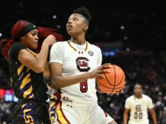 O número 3 da Carolina do Sul consegue derrotar o número 6 da LSU; Dawn Staley vence o 500º jogo como treinador principal dos Gamecocks