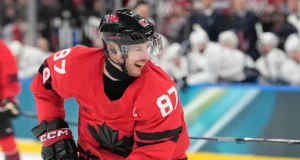 Canadá vence tchecos nas quartas de final do hóquei masculino e leva bronze no revezamento em pista curta