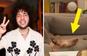 "Eu tenho ótimos pés!": Benny Blanco está defendendo sua higiene depois que seus pés sujos se tornaram virais
