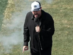 Quantos pés existem em 500 milhas? Ninguém sabe, pelo menos Nate Bargatze não sabe no Daytona 500