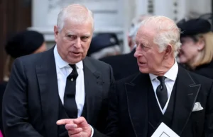 Quanto a prisão de Andrew poderia prejudicar a Família Real?