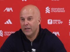 Arne Slot faz o Arsenal reivindicar antes do confronto com o Chelsea