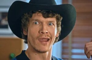 Connor Storrie de ‘Heated Rivalry’ mostra seus sotaques na hilariante promoção ‘SNL’ antes da hospedagem