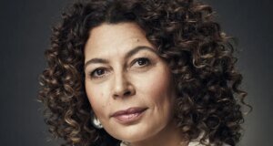 Donna Langley homenageada no BAFTA Film Awards, diz ao público: “Estamos enfrentando momentos de mudança e ruptura”